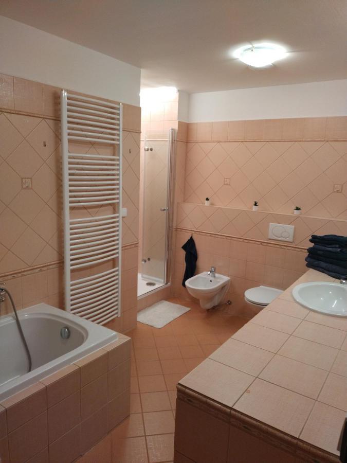 Apartman U Kostela Пец под Снежко Екстериор снимка