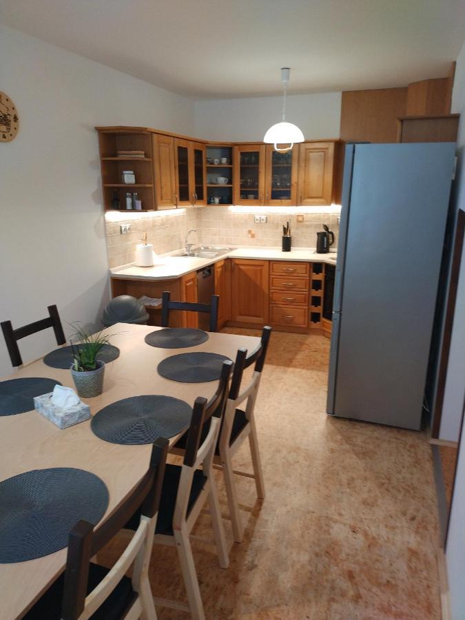 Apartman U Kostela Пец под Снежко Екстериор снимка