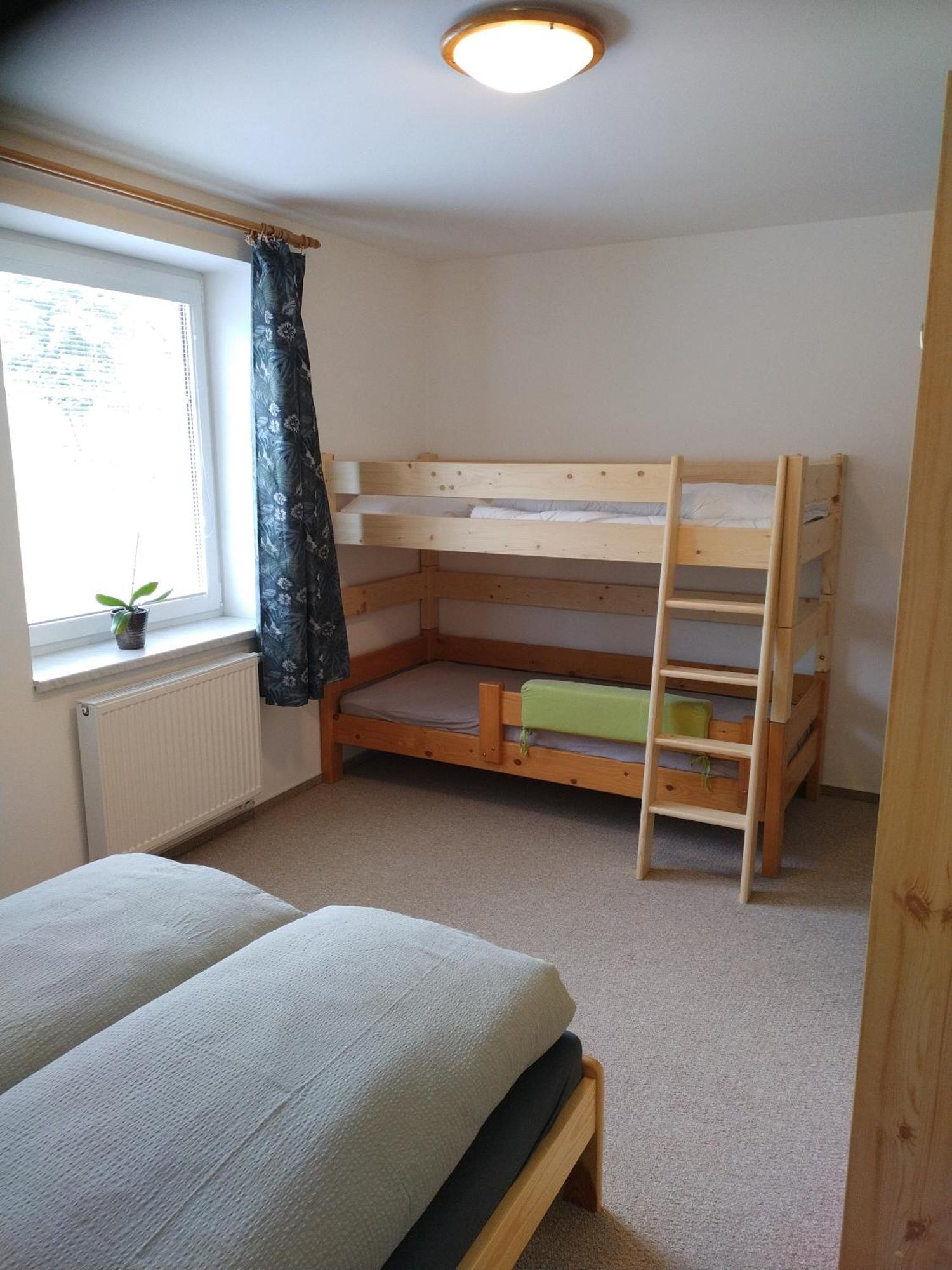 Apartman U Kostela Пец под Снежко Екстериор снимка